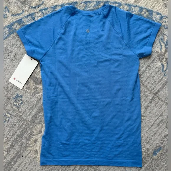 Lululemon Swiftly Tech Short-Sleeve Shirt 2.0 *Hip Length Pool Party - Picture 4 of 7